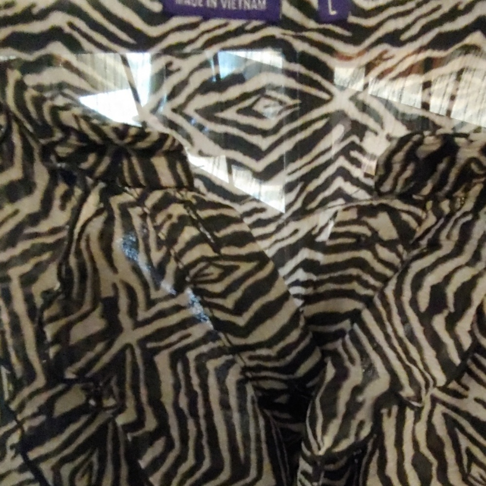 Two blouses - Picture 4 of 5